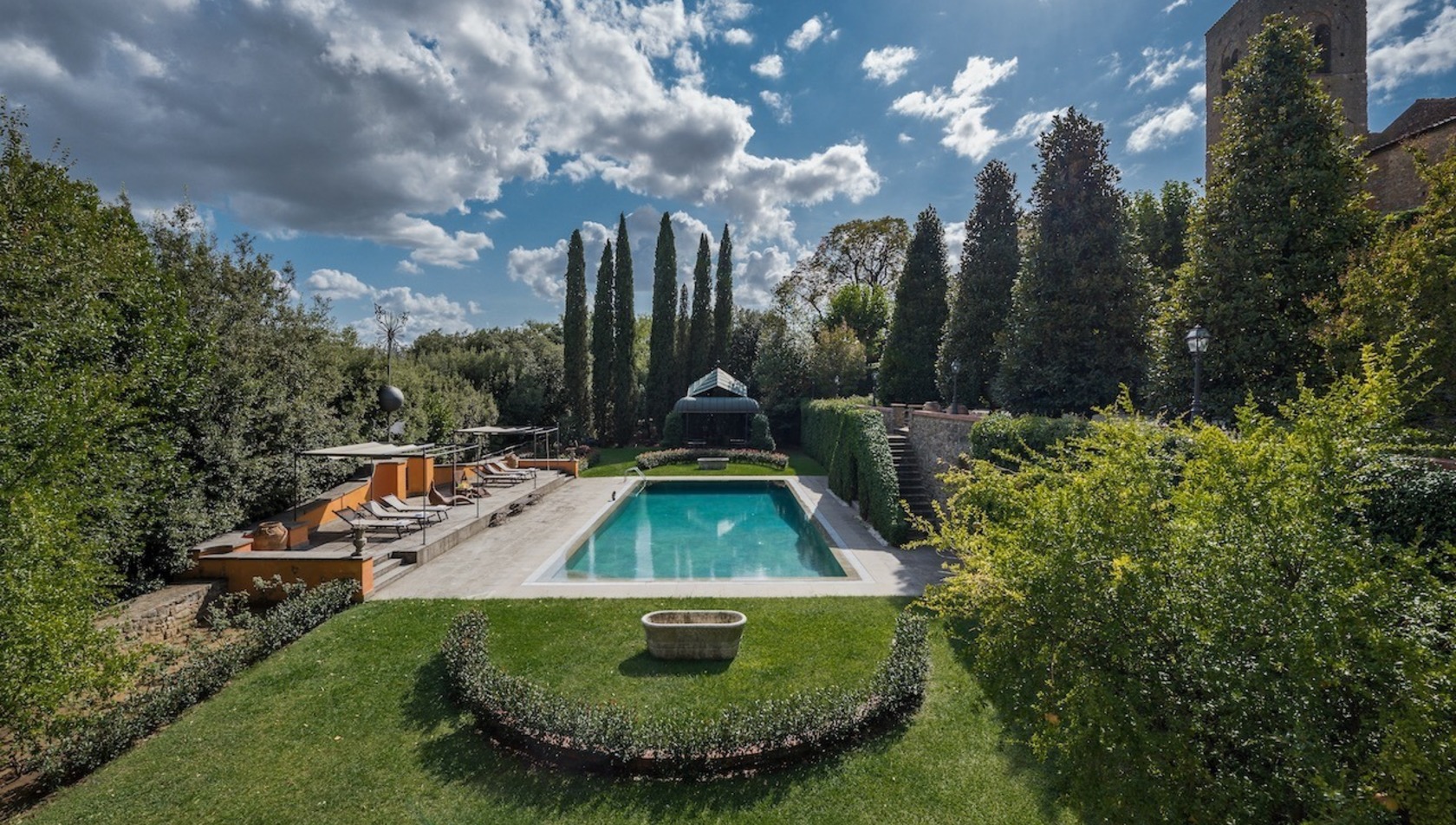 SwimmingPool-01